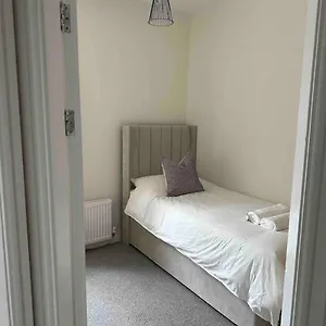  Apartment Modern Apartment, 1km From City!